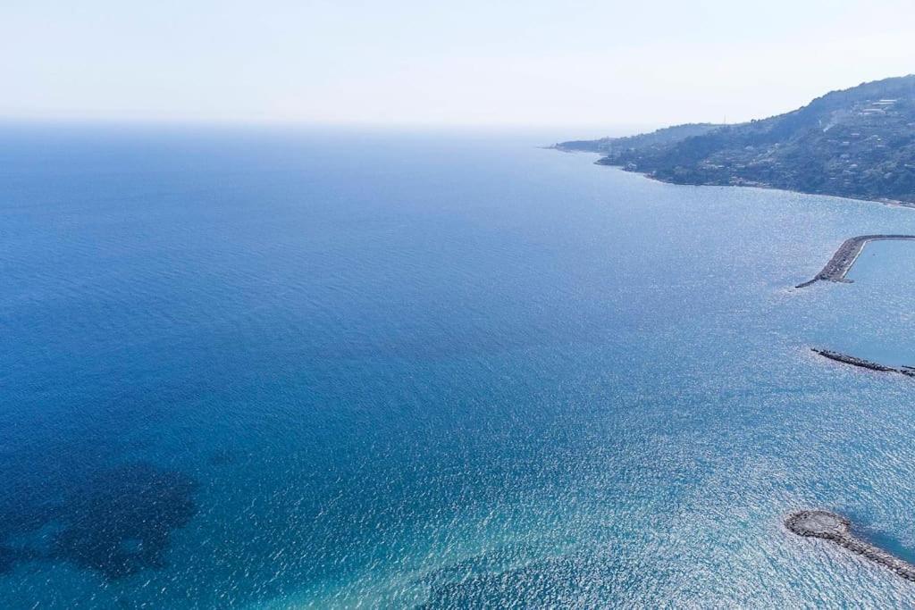 Apartmán Il Grande Blu - Vista Panoramica Sul Golfo Ospedaletti Exteriér fotografie